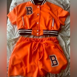 Two Piece Set- SHEIN / Top and Bottoms Size M